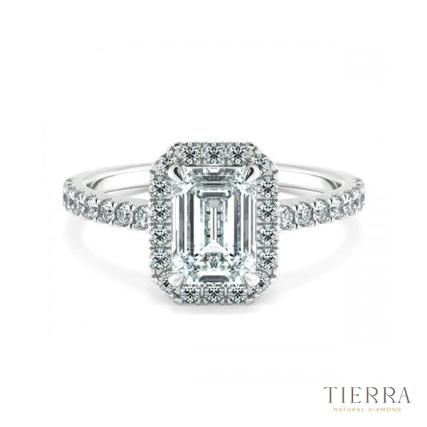 Nhẫn đính hôn kim cương Emerald thanh lịch và sang trọng